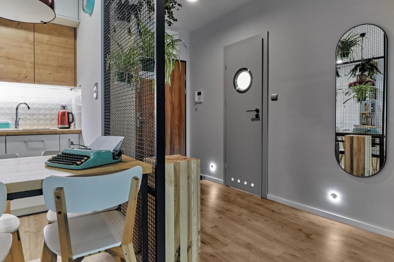 Sherlock Apartment Wrocław Exteriör bild