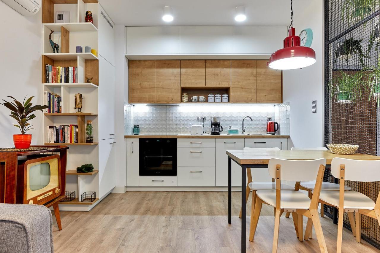 Sherlock Apartment Wrocław Exteriör bild