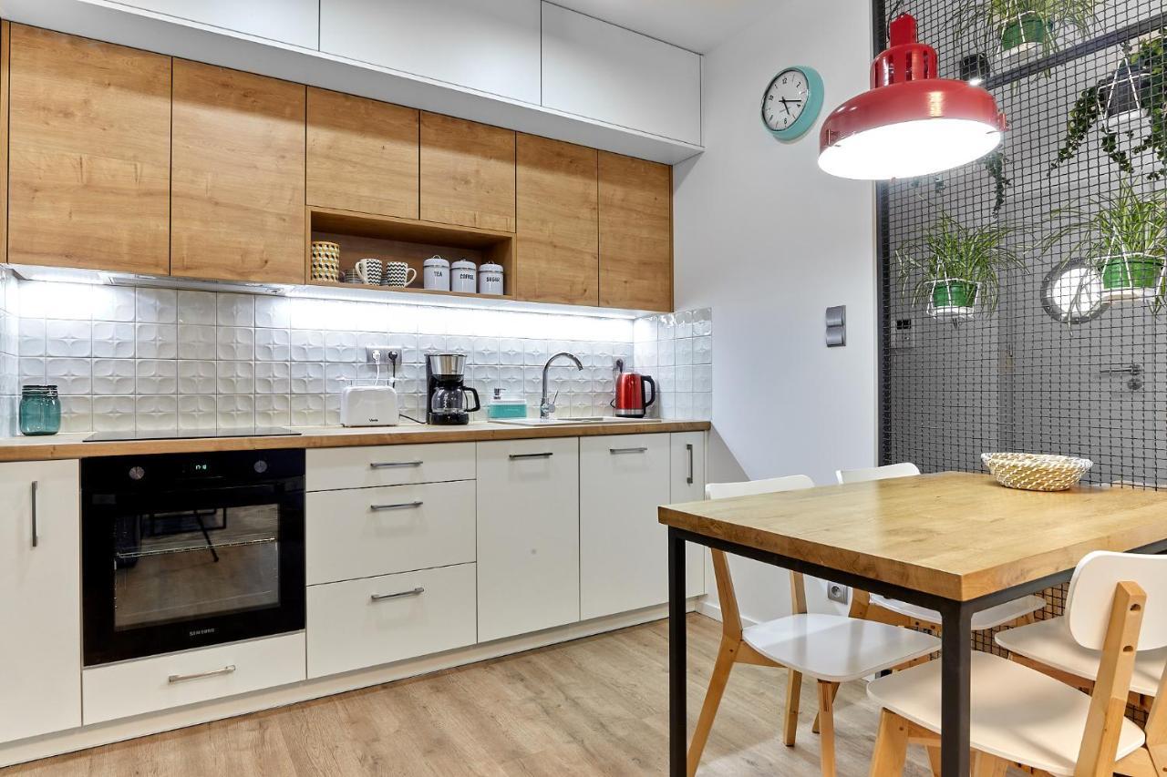 Sherlock Apartment Wrocław Exteriör bild